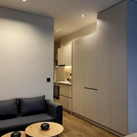 Apartment Lawsuit E 1 *