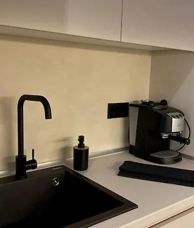 Lawsuit E 1 Apartment *